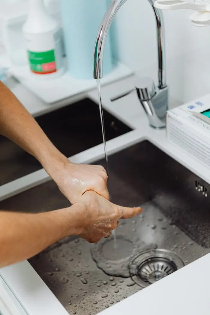 person cleaning his hands thoroughly 6627718 1